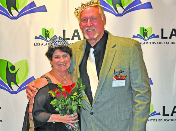 Laef Crowns King And Queen Of Hearts