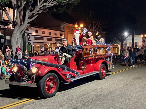 2,814 people participate in 2024 Christmas Parade